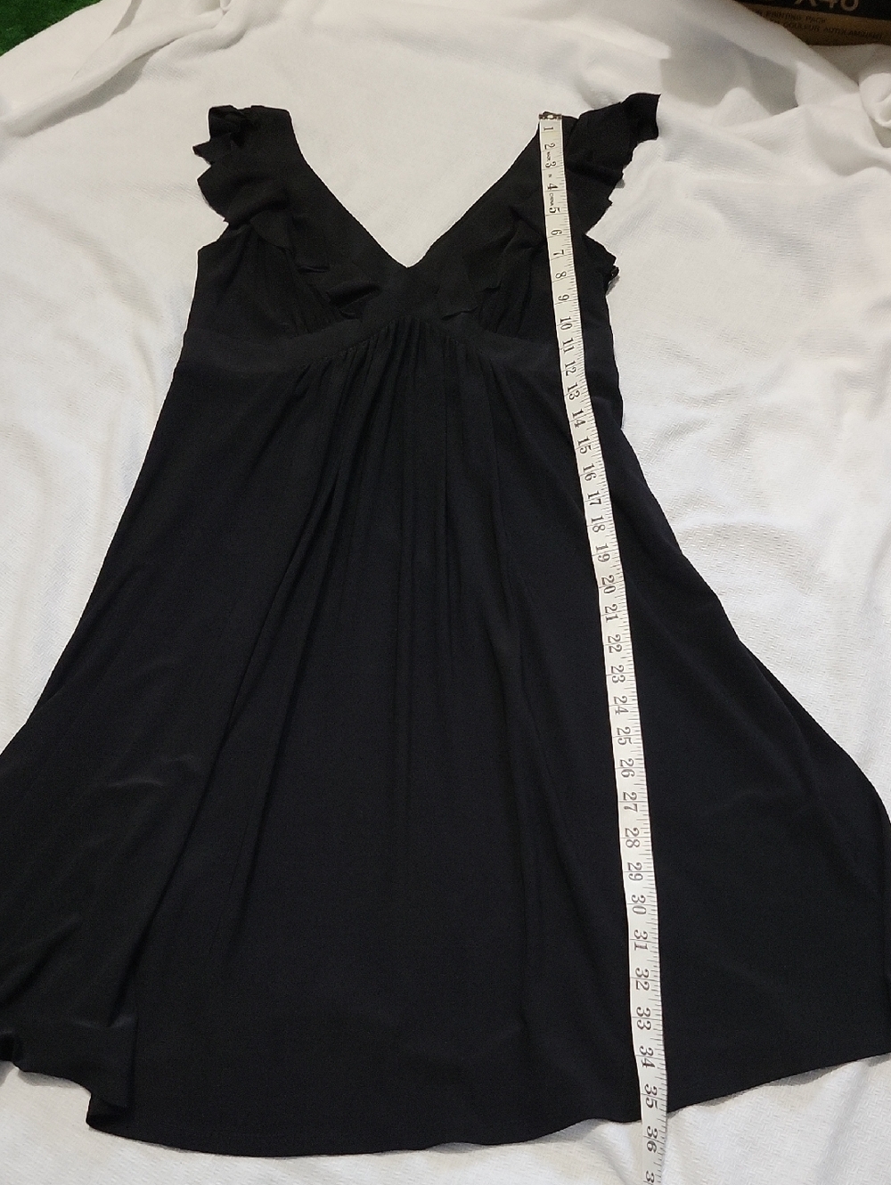 Evan Picone Black Ruffle V-neck Cocktail Dress 4P - Picture 10 of 10